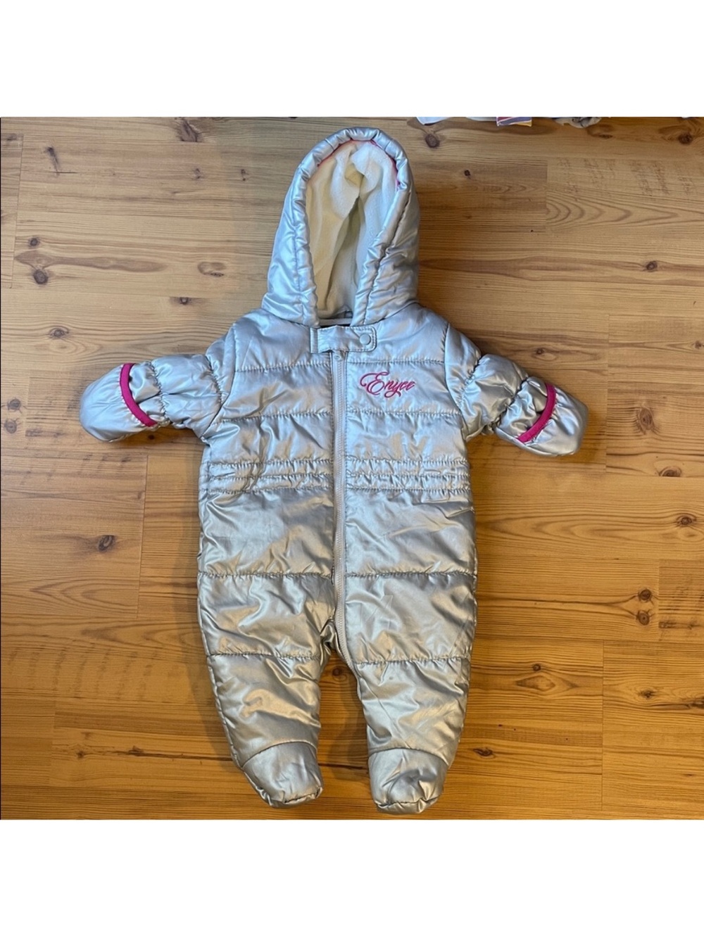 NEW! Enyce Puffer Hooded Baby Snowsuit. 0/3M.